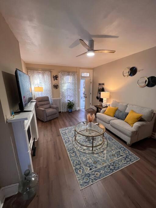 Cozy On The Hill Apartment วิลมิงตัน ภายนอก รูปภาพ